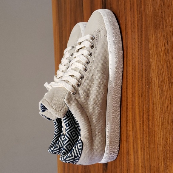 Adidas Originals NWOT Match Play Canvas Sneakers Men's 7.5 - Picture 1 of 8